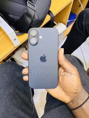 Photo - Apple iPhone 16 128 GB Black