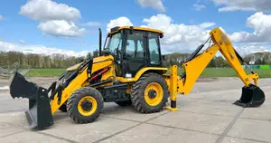 Photo - Massive 3cx Backhoe Machinery