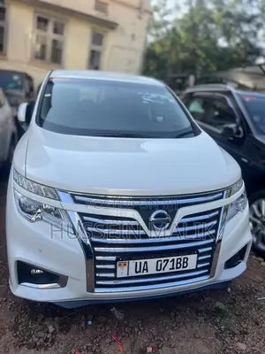 Photo - Nissan Elgrand 2012 Off white