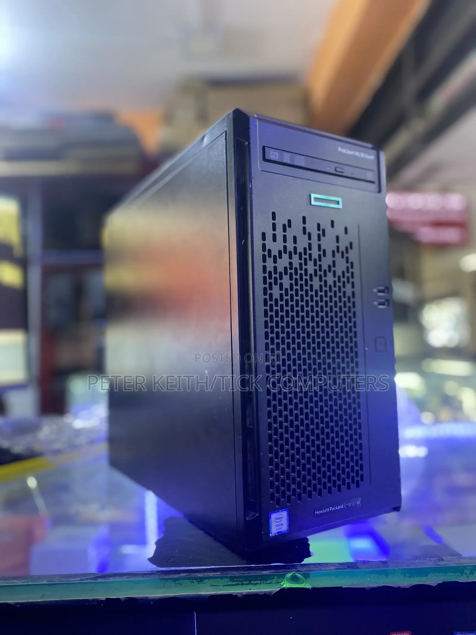 Server HP ProLiant DL380 Gen9 32GB Intel Xeon HDD+SSD 2T