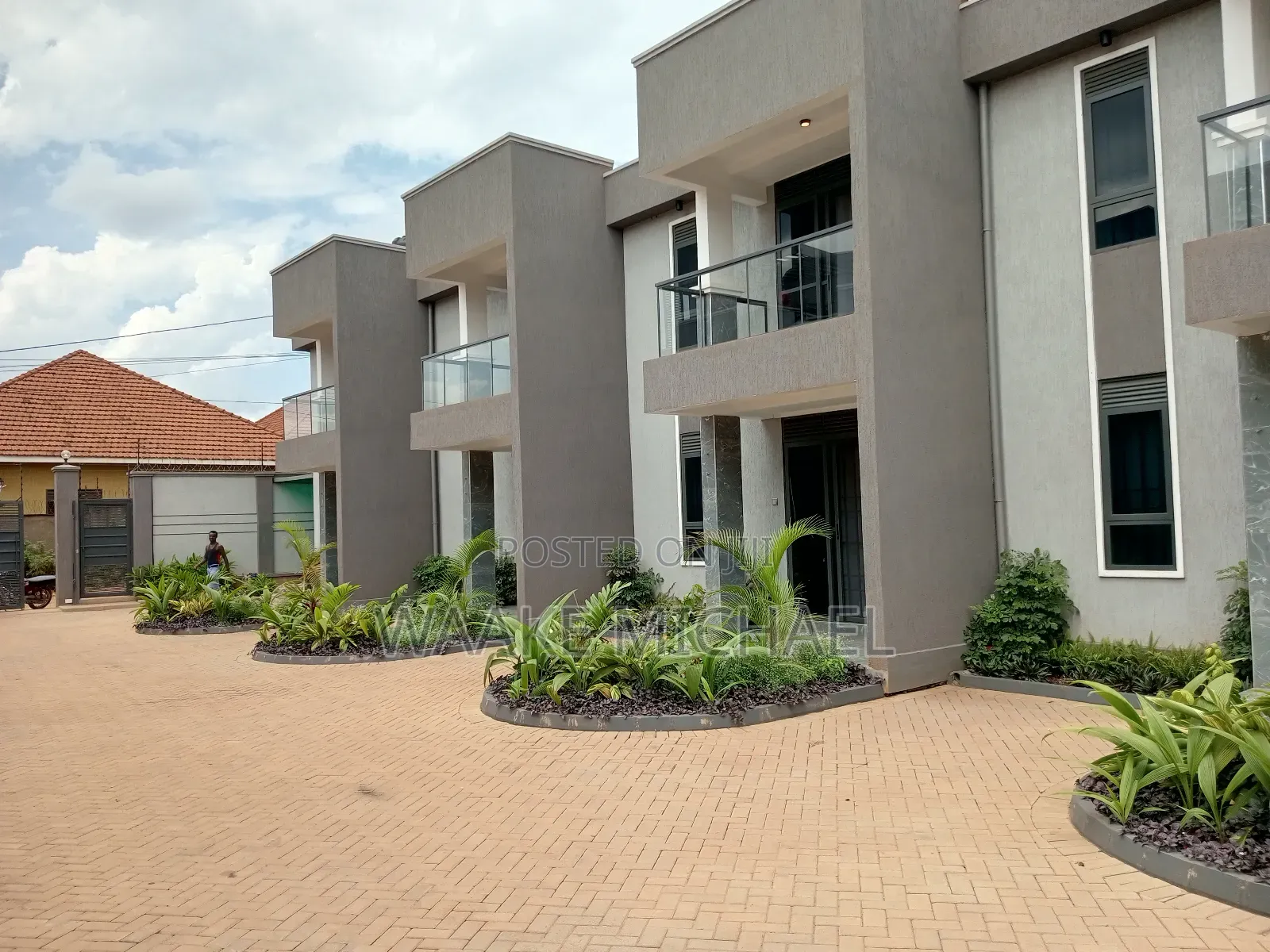 2bdrm Duplex in Kito Estate, Kira for rent