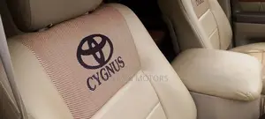 Toyota Land Cruiser Cygnus 4.7 1999 Gold