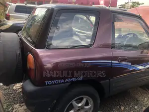 Toyota RAV4 1999 Red