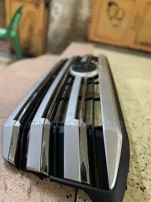Land Cruiser 300 Grill