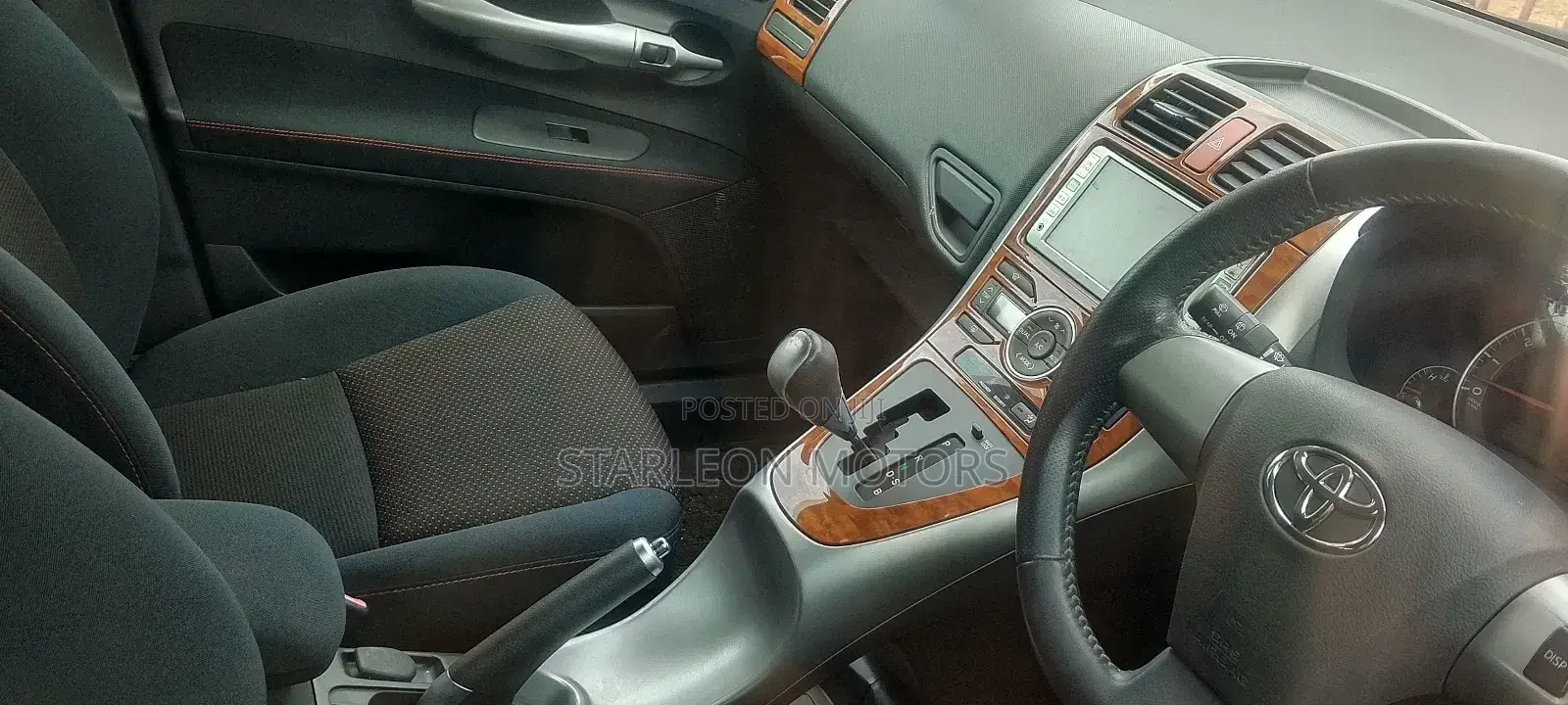 Toyota Auris 2011 Black