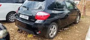 Toyota Auris 2011 Black