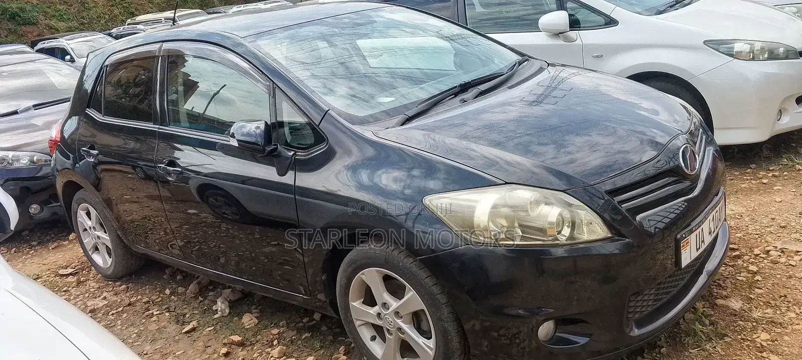 Toyota Auris 2011 Black