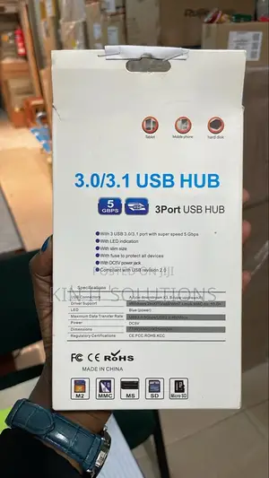 Type C 3.0 Usb Hub + Card Reader.