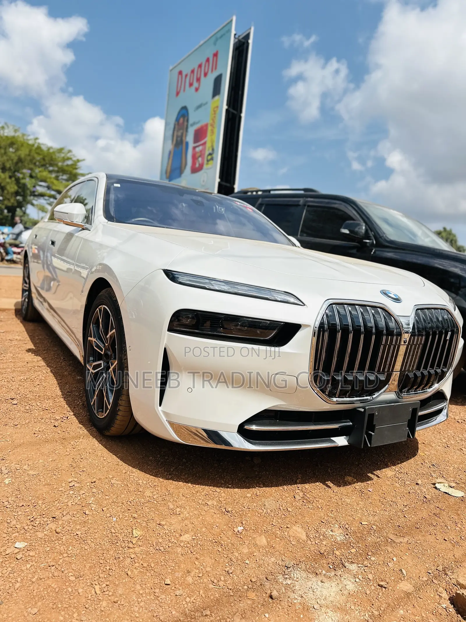 BMW i7 2023 White