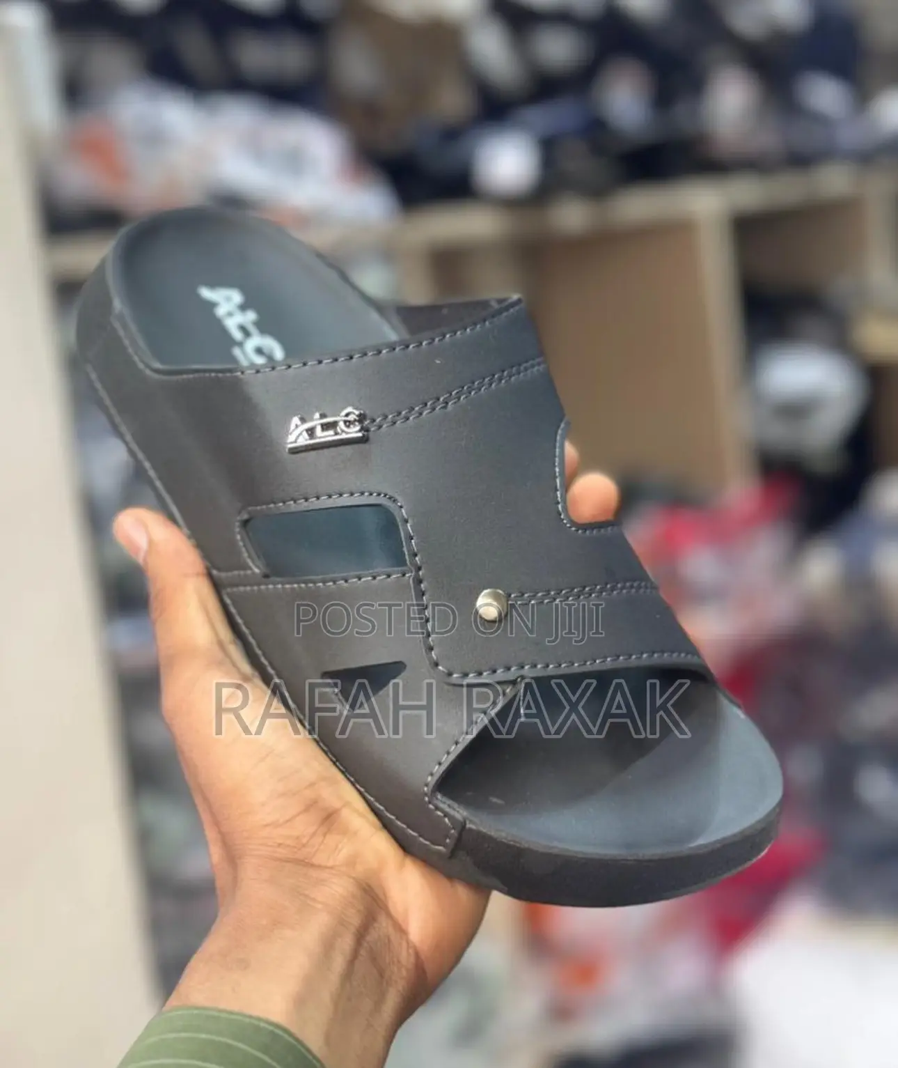 Men’S Classic Black Alc Push In Sandals