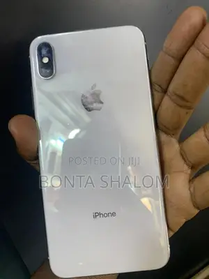 Photo - Apple iPhone XS Max 64 GB White