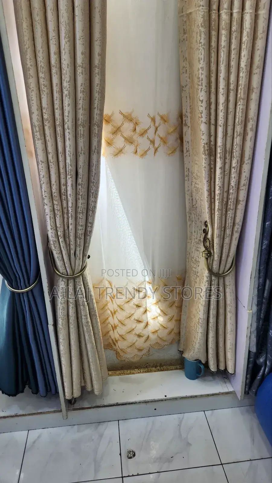 Cream Curtain Design Per Metre