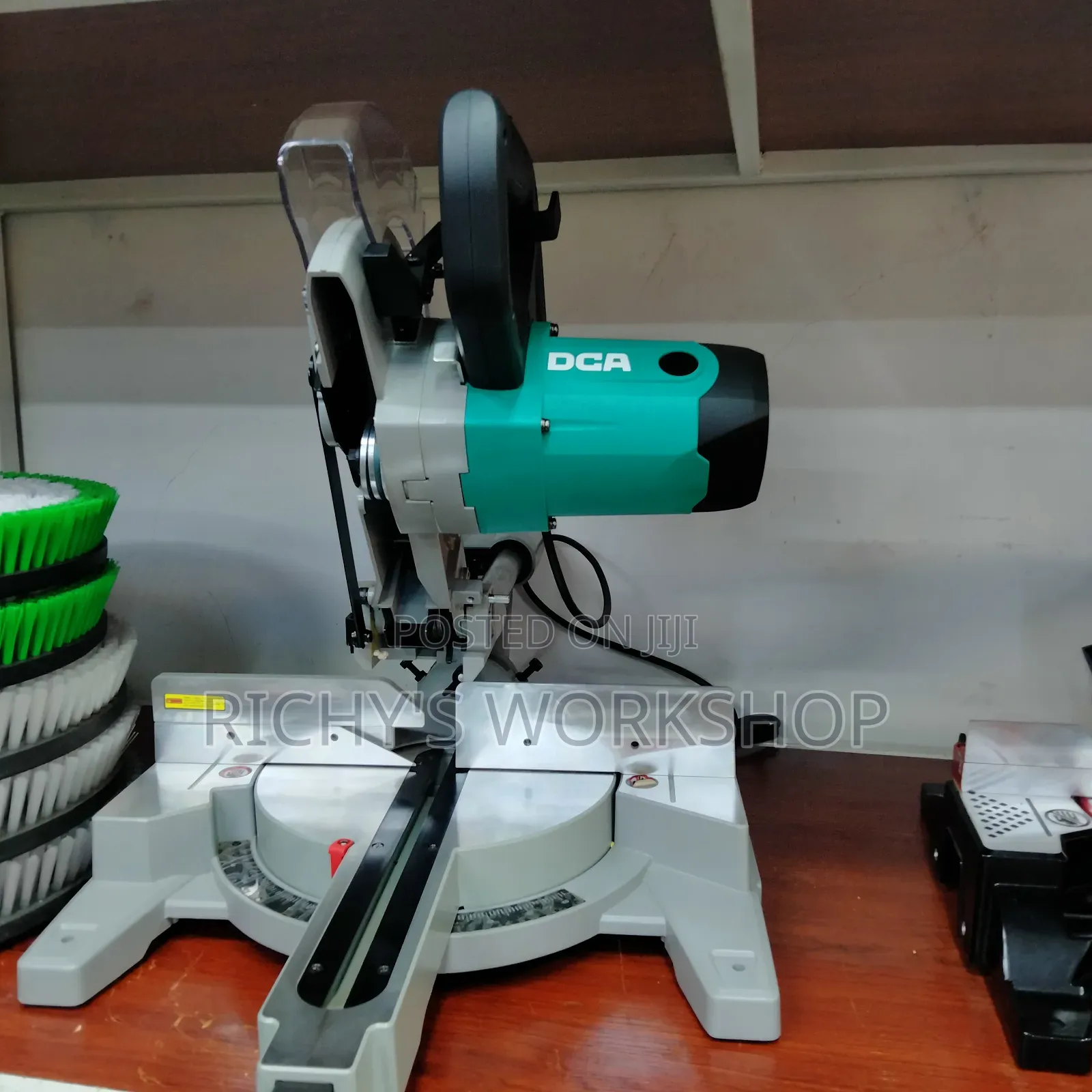 Sliding Mitre Saw