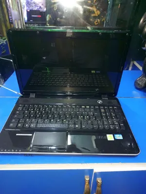 Photo - Laptop Fujitsu Lifebook AH531 4GB Intel Core i5 HDD 320GB