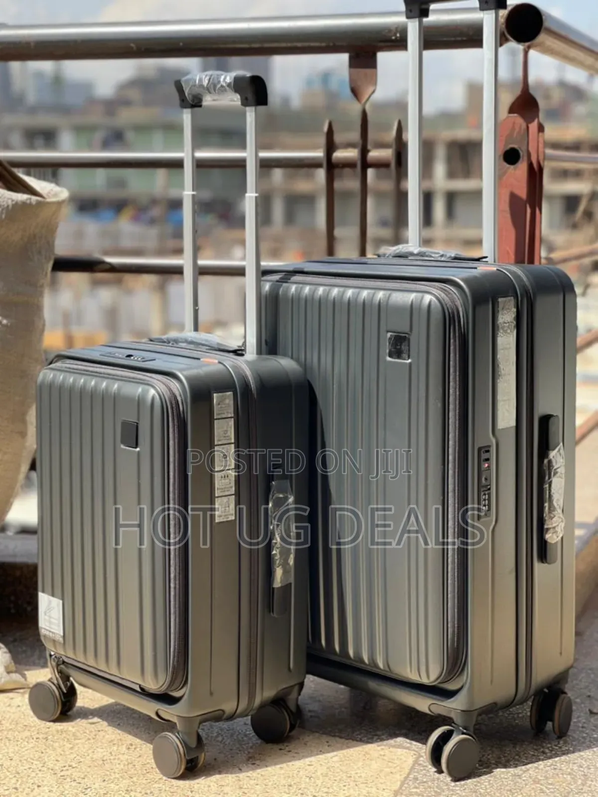 2pcs Set Of Hard Body Travel Suitcases With 4 Wheels -