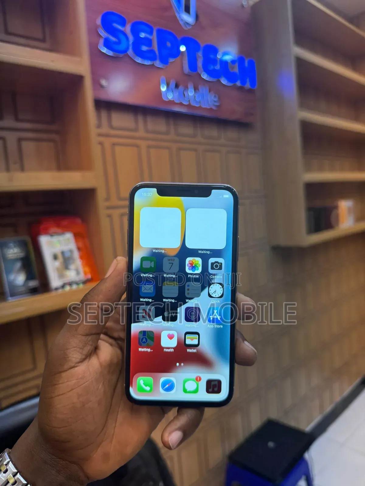 New Apple iPhone X 64 GB White