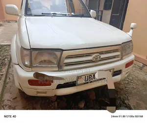 Photo - Toyota HiAce 2002 White