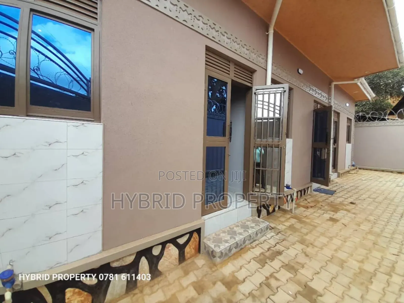 3bdrm Apartment in Kasubi~Kawaala Along, Rubaga for sale