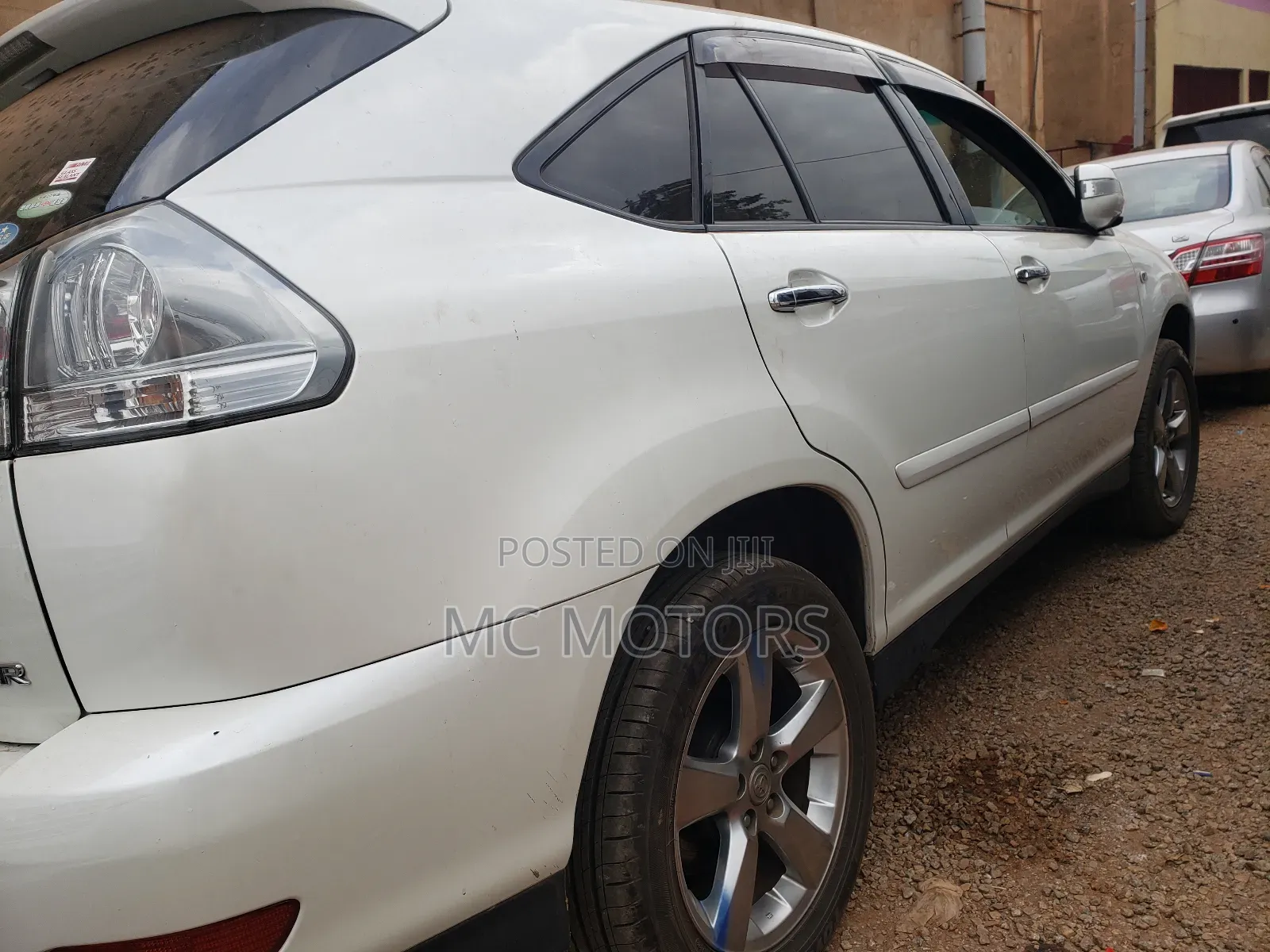 Toyota Harrier 2.4 2011 White