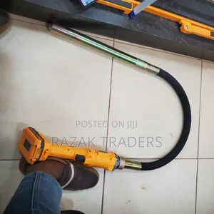 Ingco 20v Lithium-Ion Cordless Concrete Vibrator 35 Mm