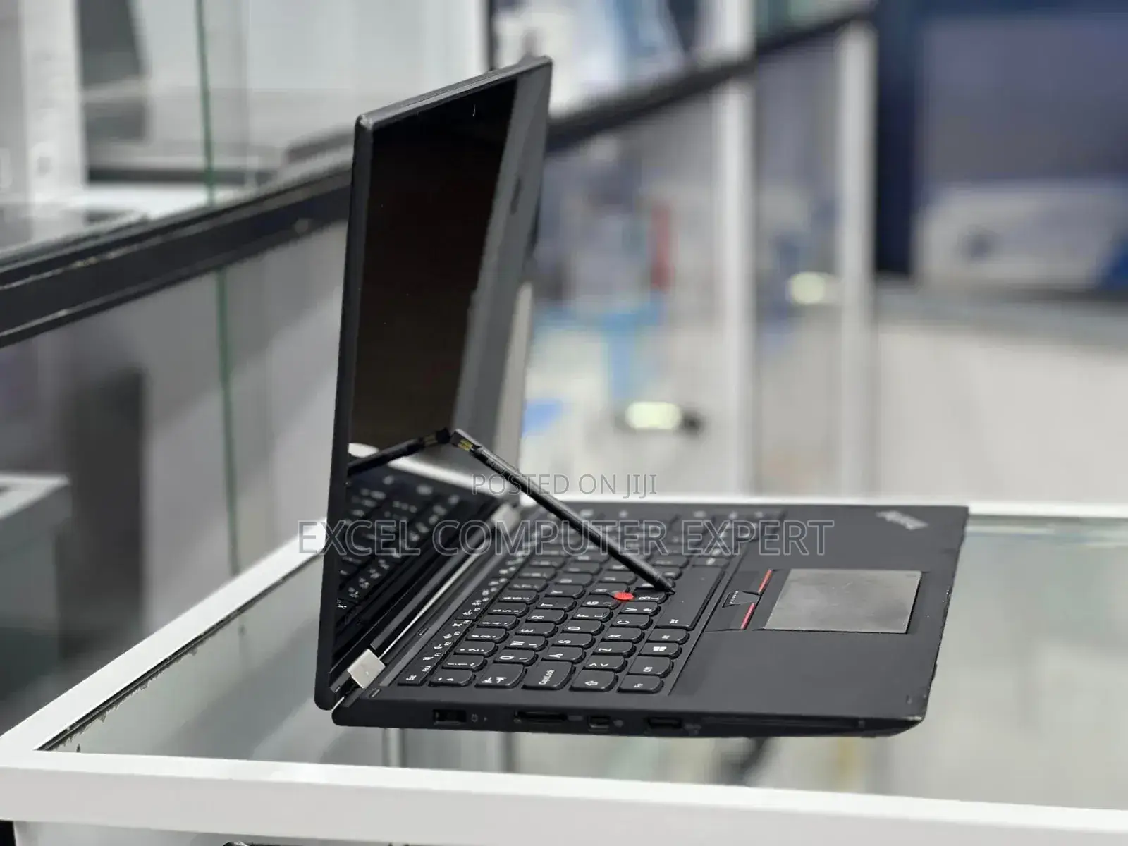 New Laptop Lenovo Yoga 260 8GB Intel Core I7 SSD 256GB