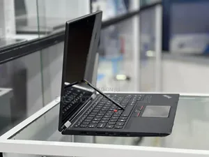 New Laptop Lenovo Yoga 260 8GB Intel Core I7 SSD 256GB