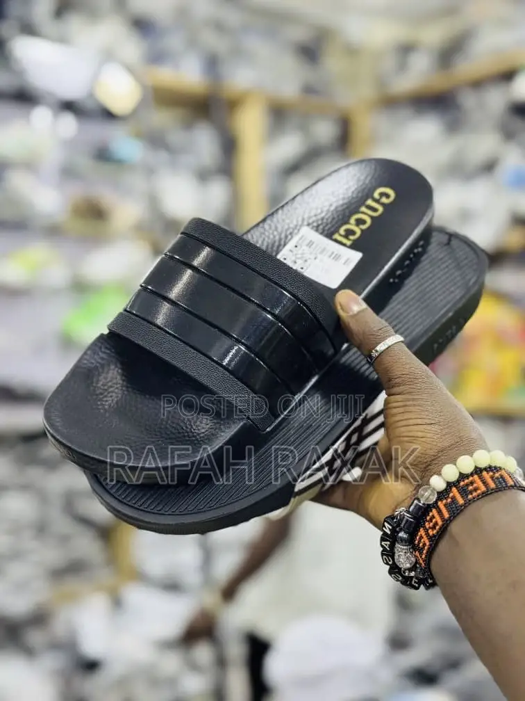 Men’S Triple Black Gucci Slides Push In Sandals