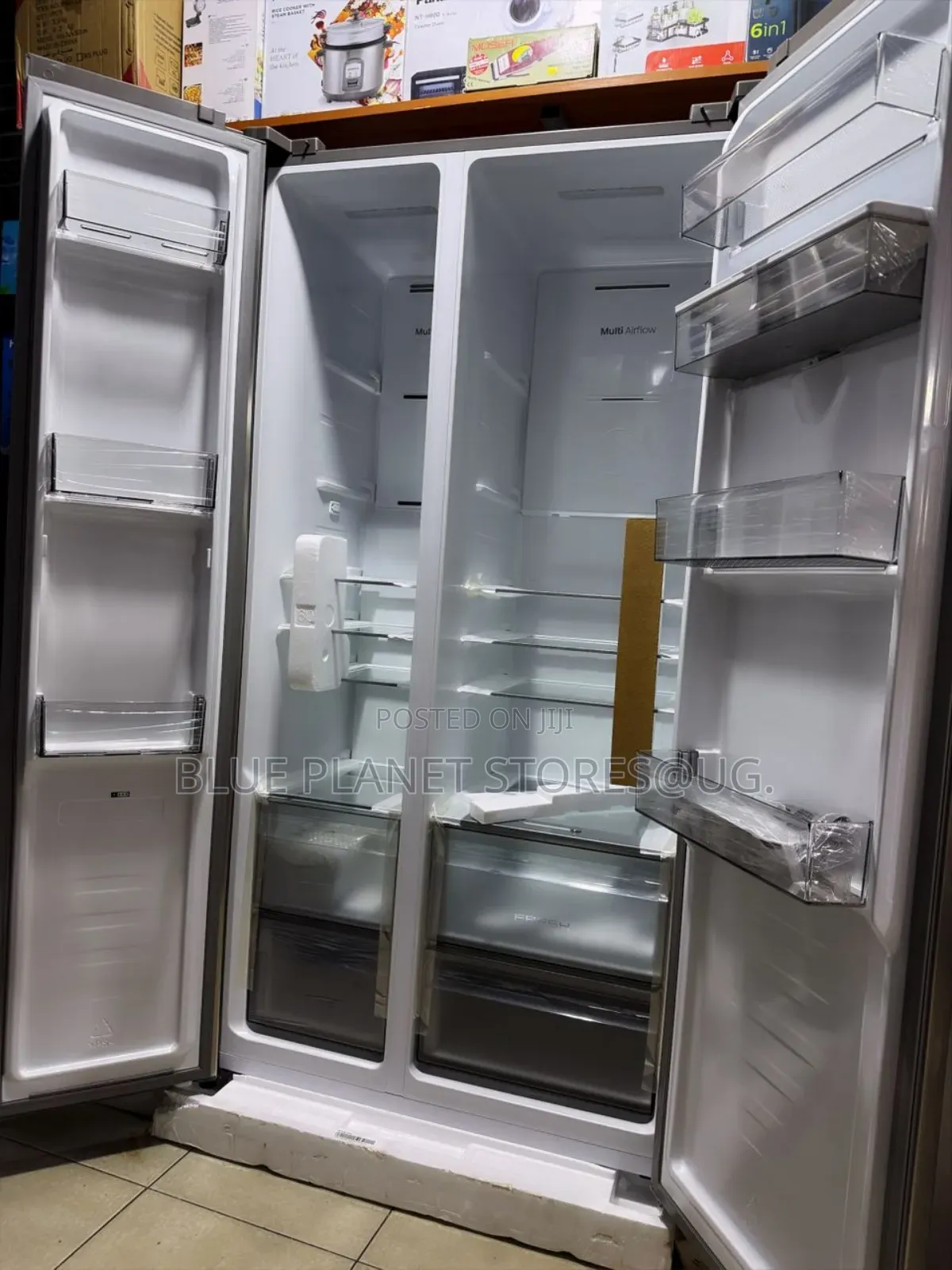 Hisense 750l Side_by_side Door Refrigerator With a Dispenser