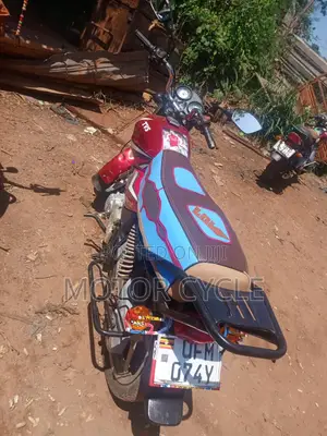 TVS HLX 125 2024 Red