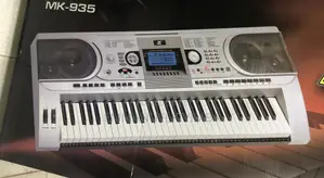 Keyboard Mk935 Piano