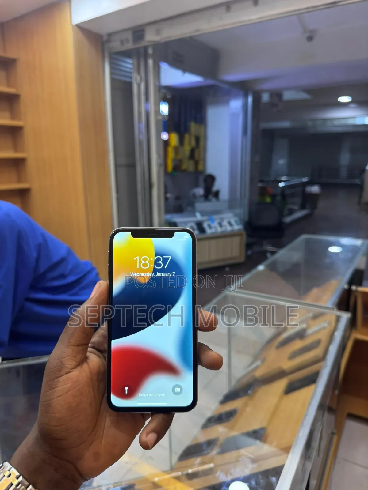 New Apple iPhone X 64 GB Gold
