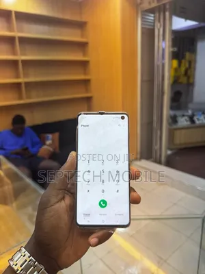 New Samsung Galaxy S10 128 GB Blue