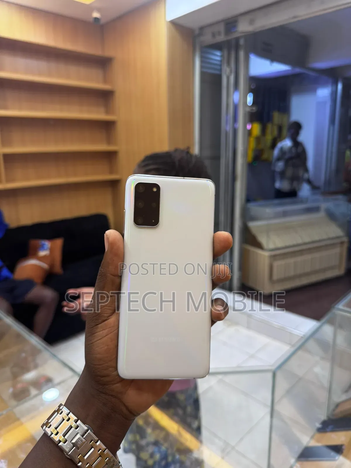 New Samsung Galaxy S20+ 128 GB White