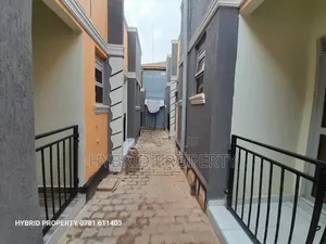 9bdrm Apartment in Nansana Along Hoima for sale