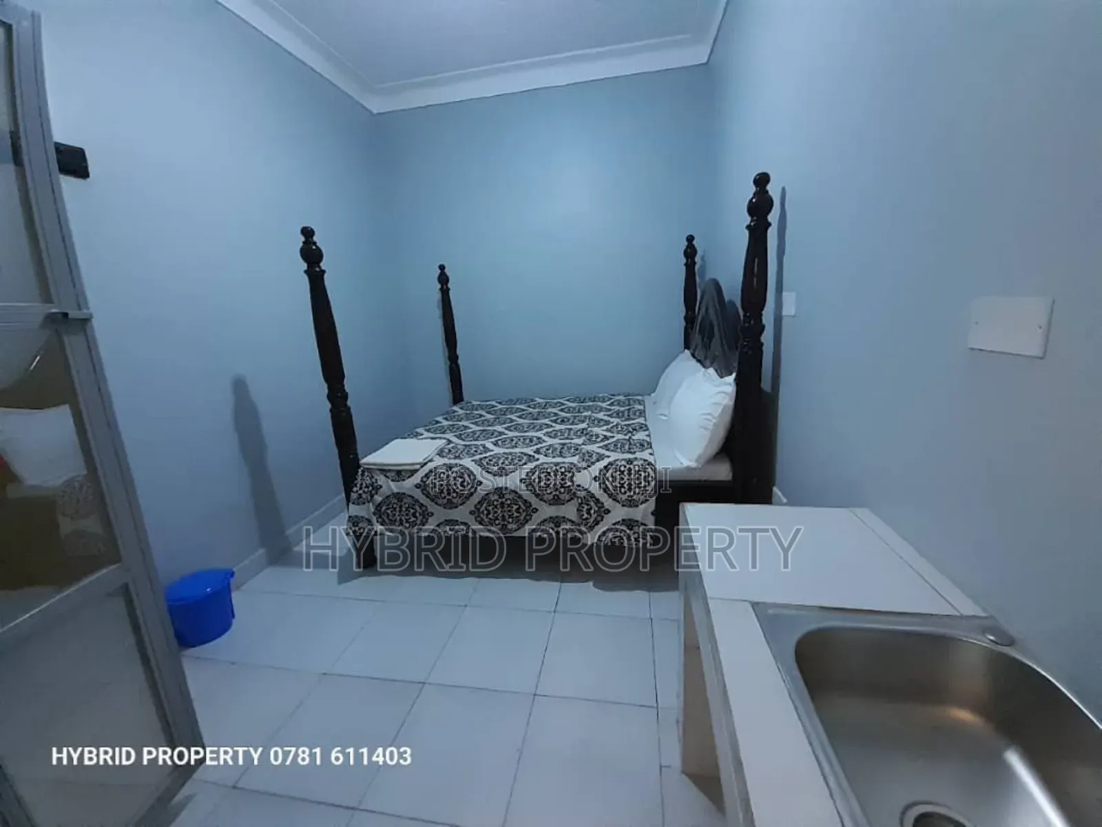 9bdrm Apartment in Nansana Along Hoima for sale