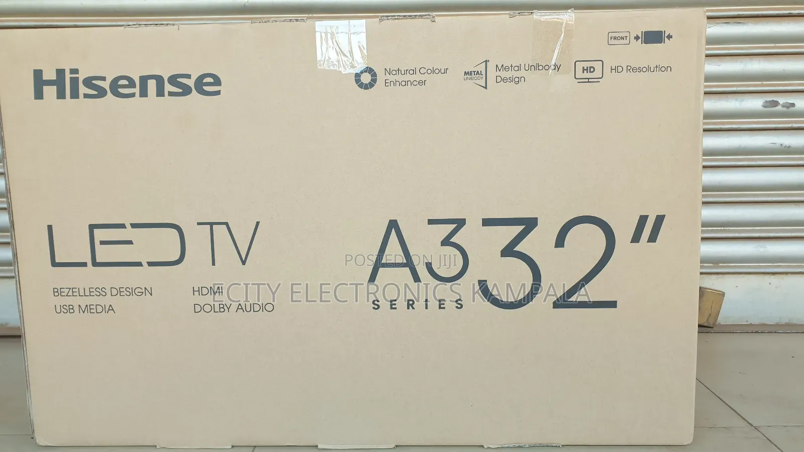 A3 Hisense Smart 32" Digital