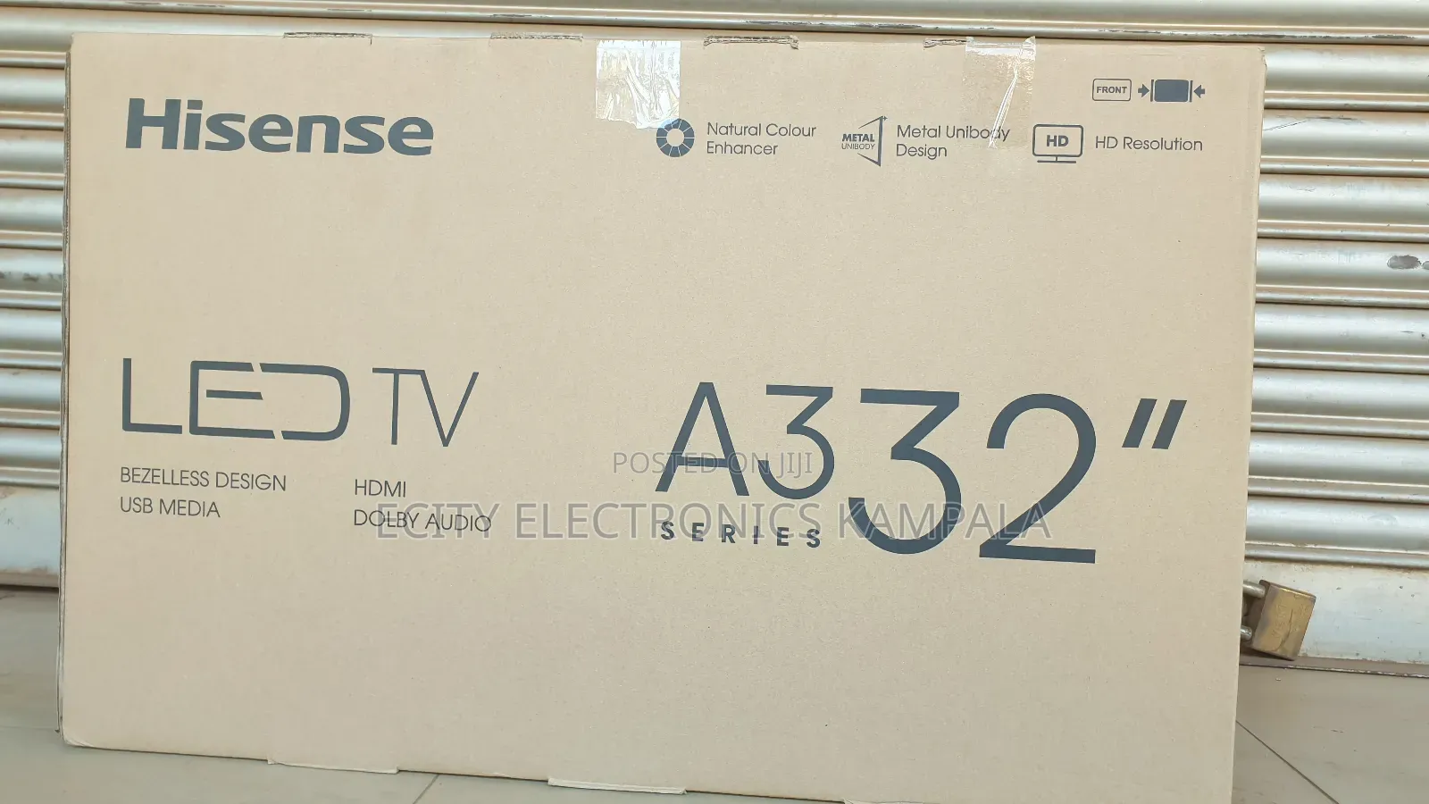 A3 Hisense Smart 32" Digital