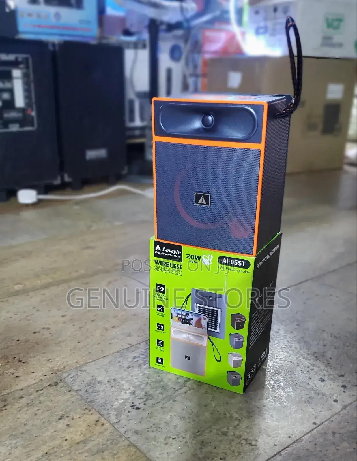 Portable Speaker With Solar, Fm, Usb and Bluetooth.