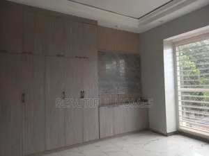 Furnished 4bdrm Duplex in Kira for sale