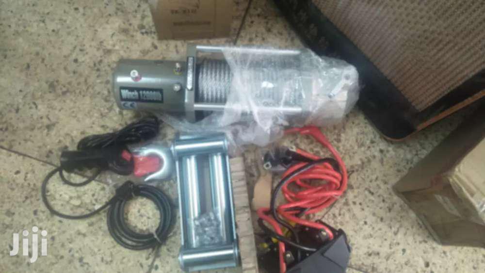 Car Winch. For Heavy Duty 4x4