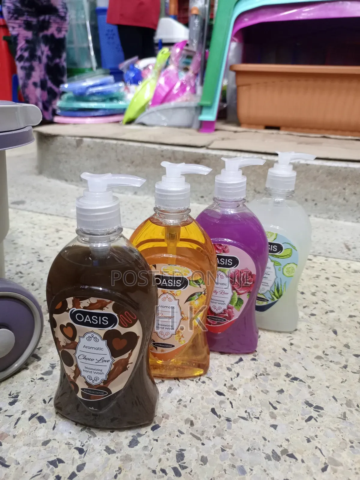Oasis Aromatic Choco Love Moisturizing Hand Wash.
