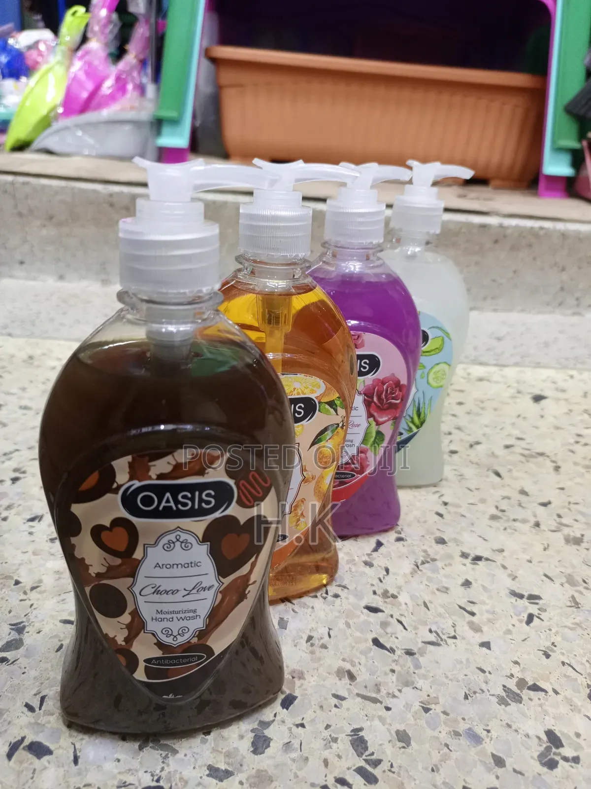 Oasis Aromatic Choco Love Moisturizing Hand Wash.