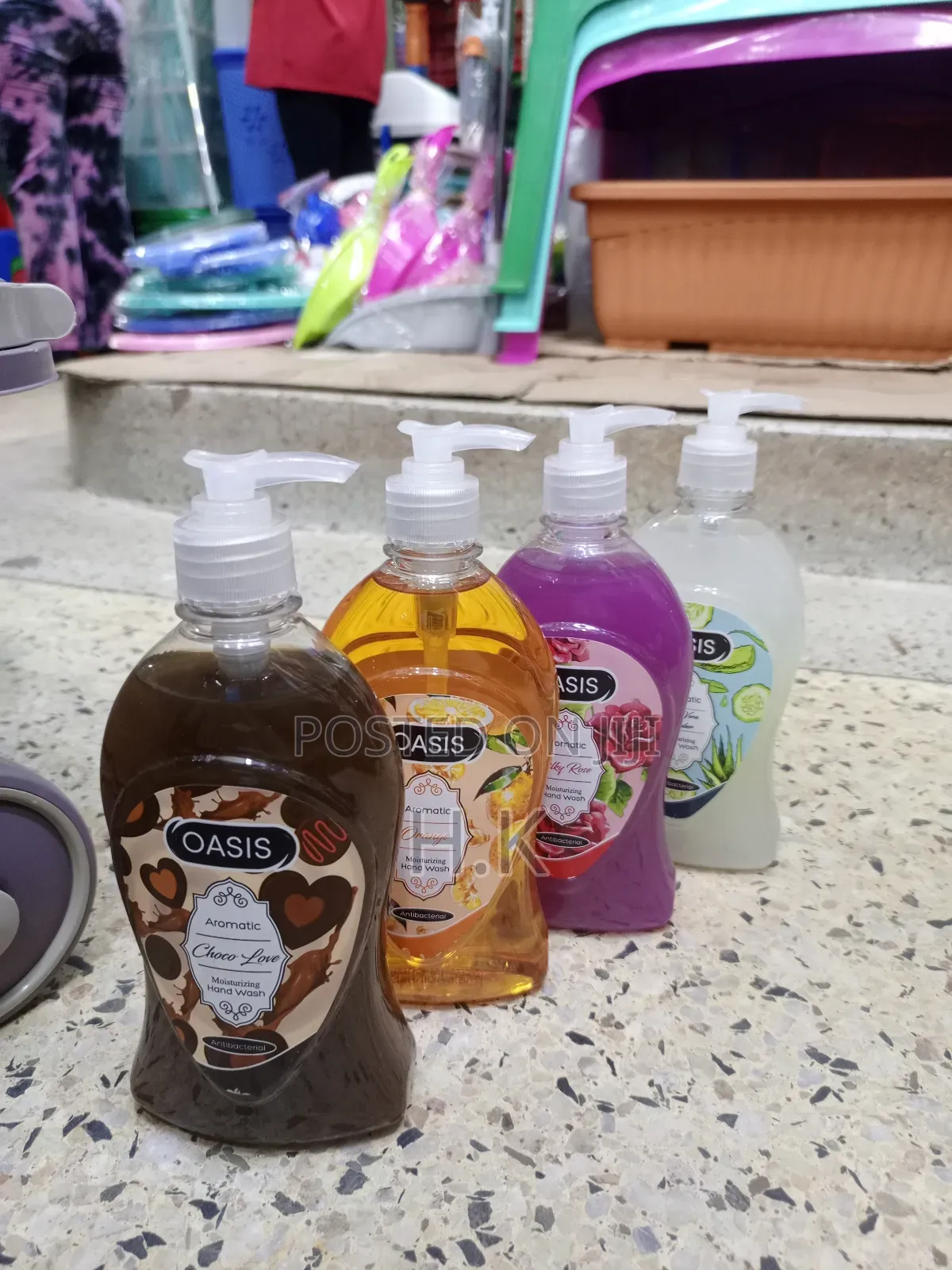 Oasis Aromatic Choco Love Moisturizing Hand Wash.