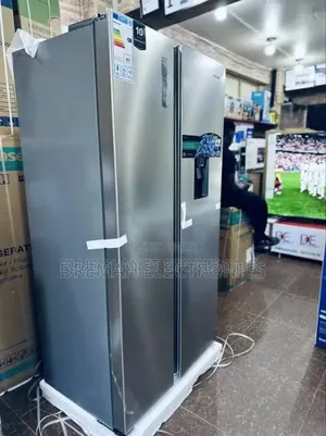 Hisense 750l Side_by_side Door Refrigerator With a Dispenser