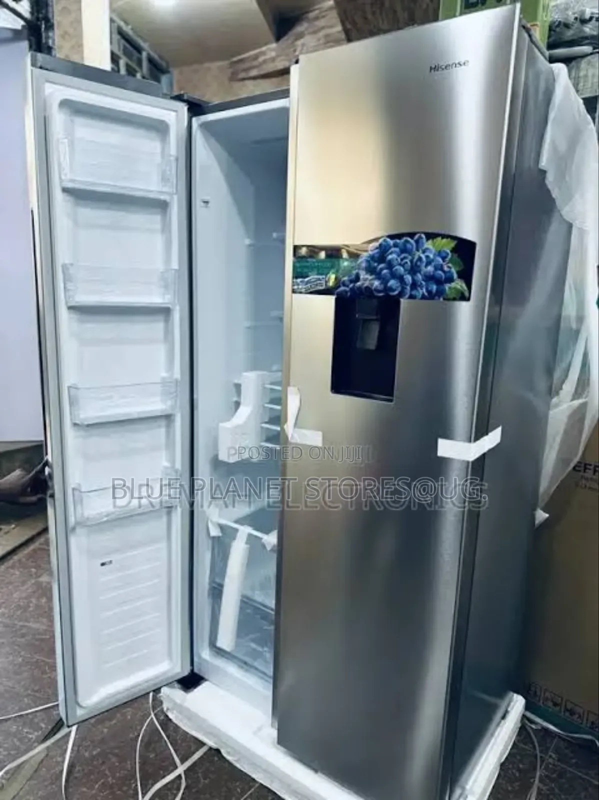 Hisense 750l Side_by_side Door Refrigerator With a Dispenser
