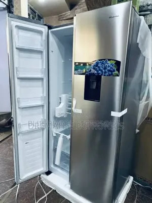 Hisense 750l Side_by_side Door Refrigerator With a Dispenser