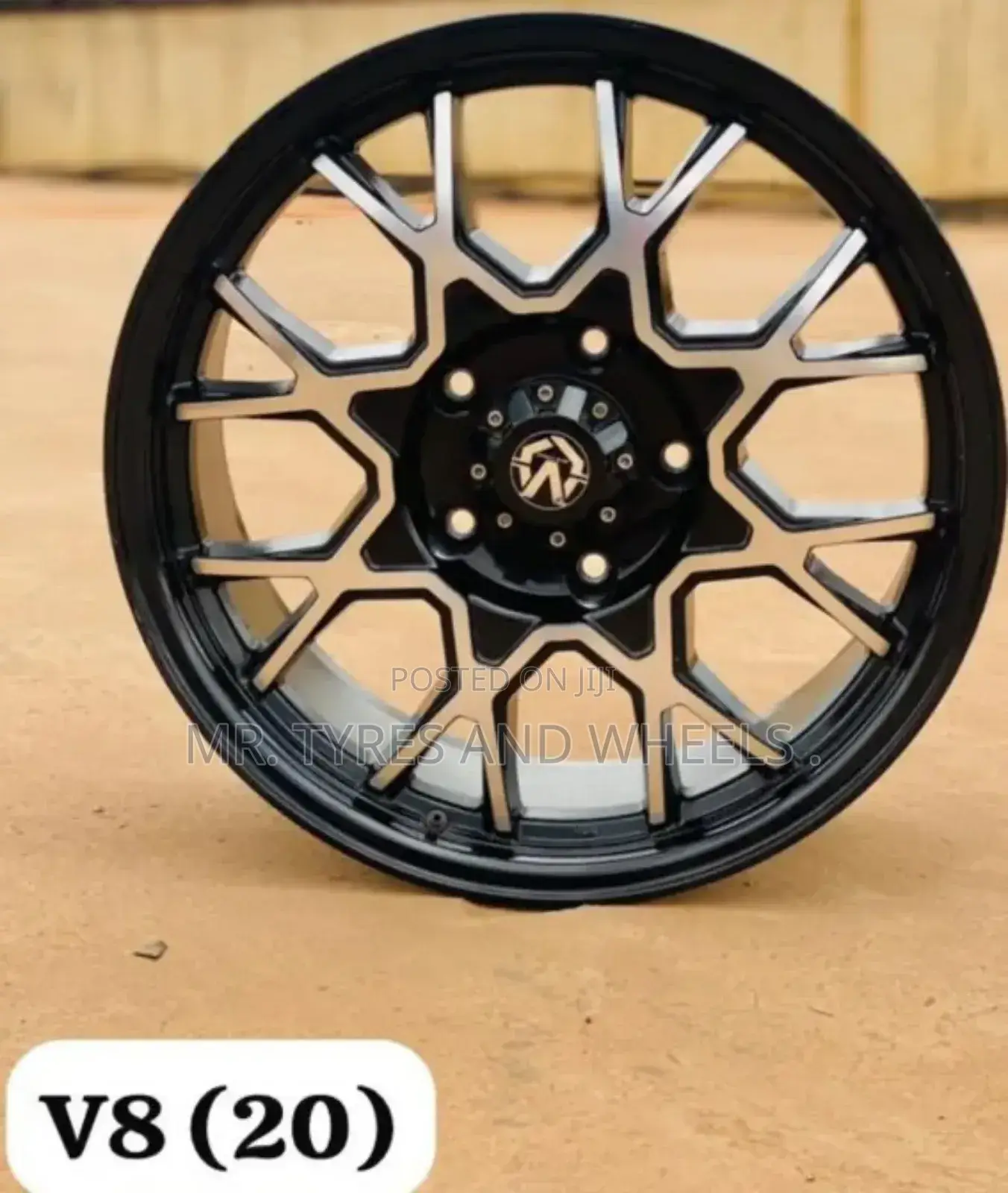 Size 20 V8 Not a Common Disney but Original and Nice.