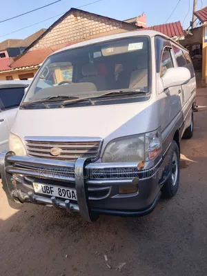 Photo - Toyota HiAce 2000 White