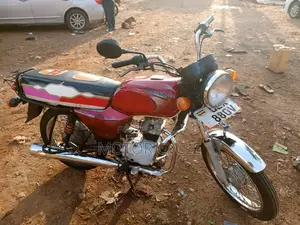 Bajaj Boxer 2019 Purple