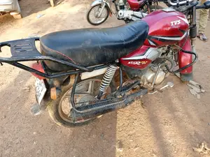 TVS HLX 125 2024 Red